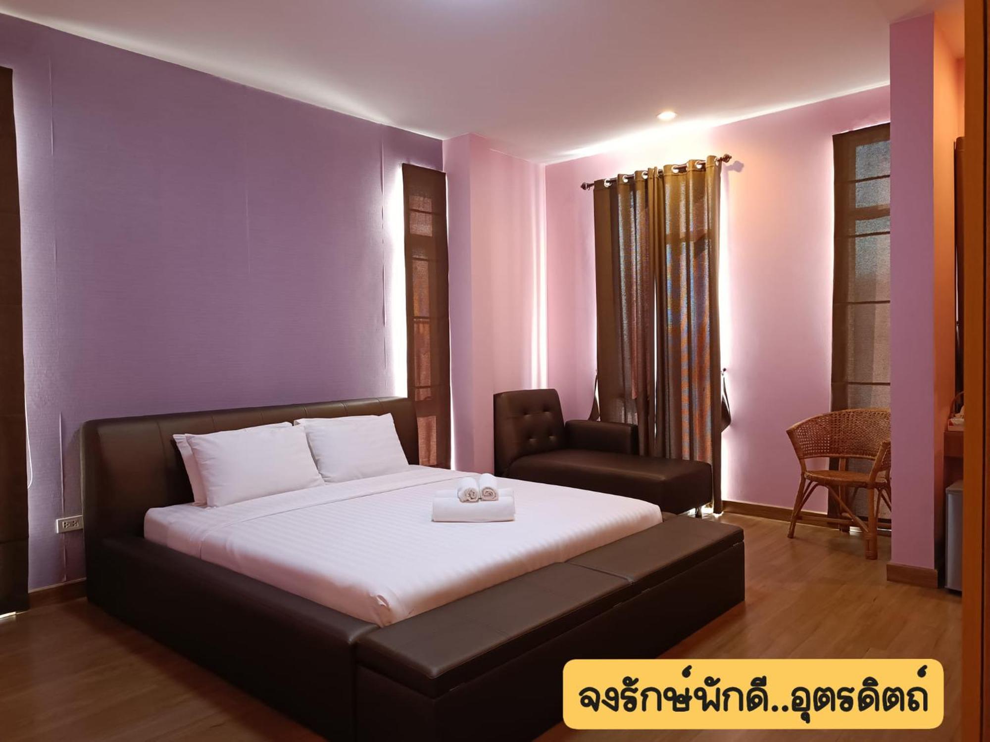 Jong Lux Pak Dee Bed and Breakfast Uttaradit Buitenkant foto