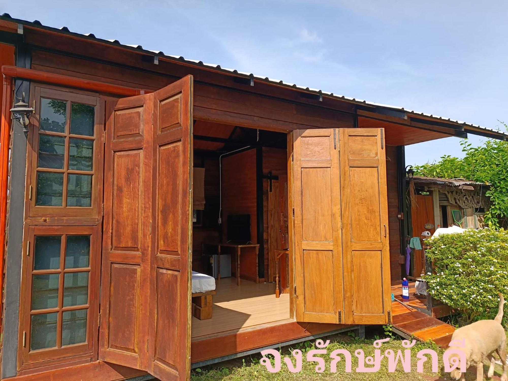 Jong Lux Pak Dee Bed and Breakfast Uttaradit Buitenkant foto