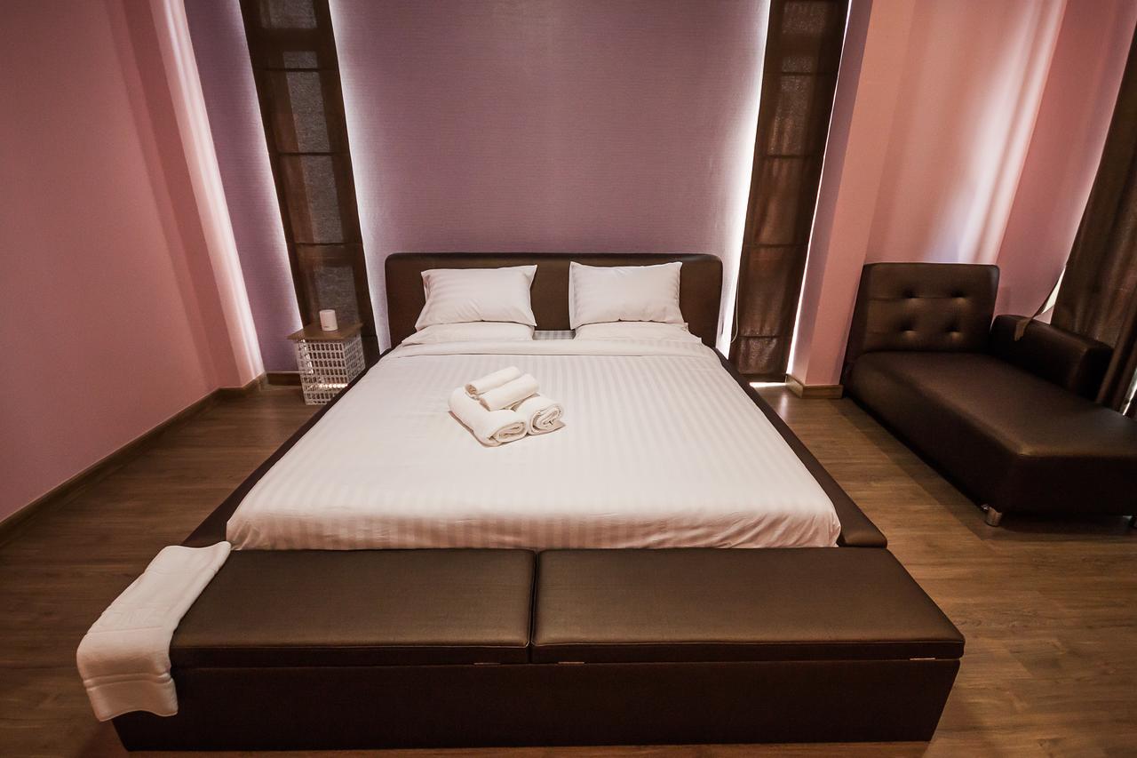 Jong Lux Pak Dee Bed and Breakfast Uttaradit Buitenkant foto