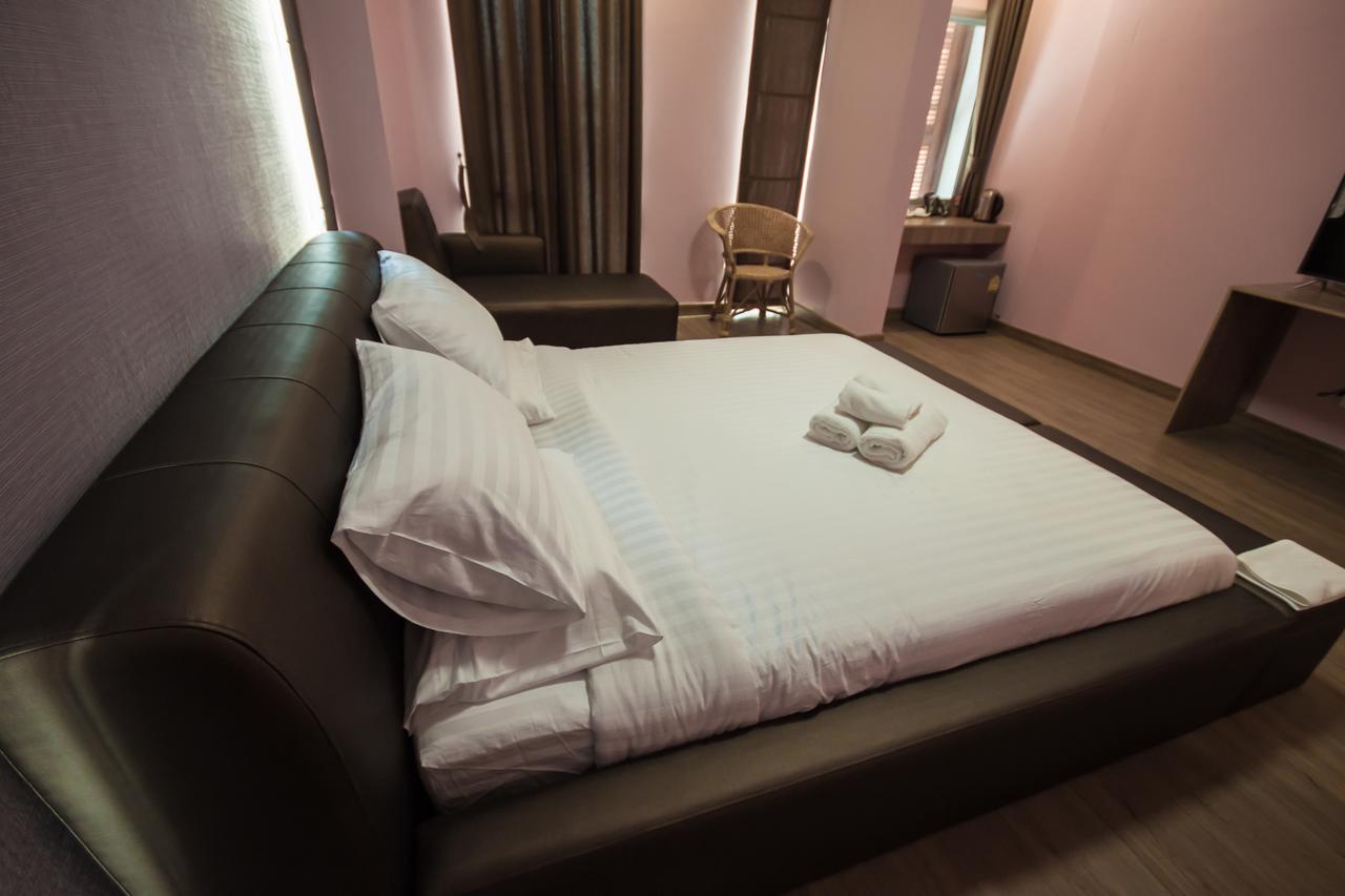 Jong Lux Pak Dee Bed and Breakfast Uttaradit Buitenkant foto
