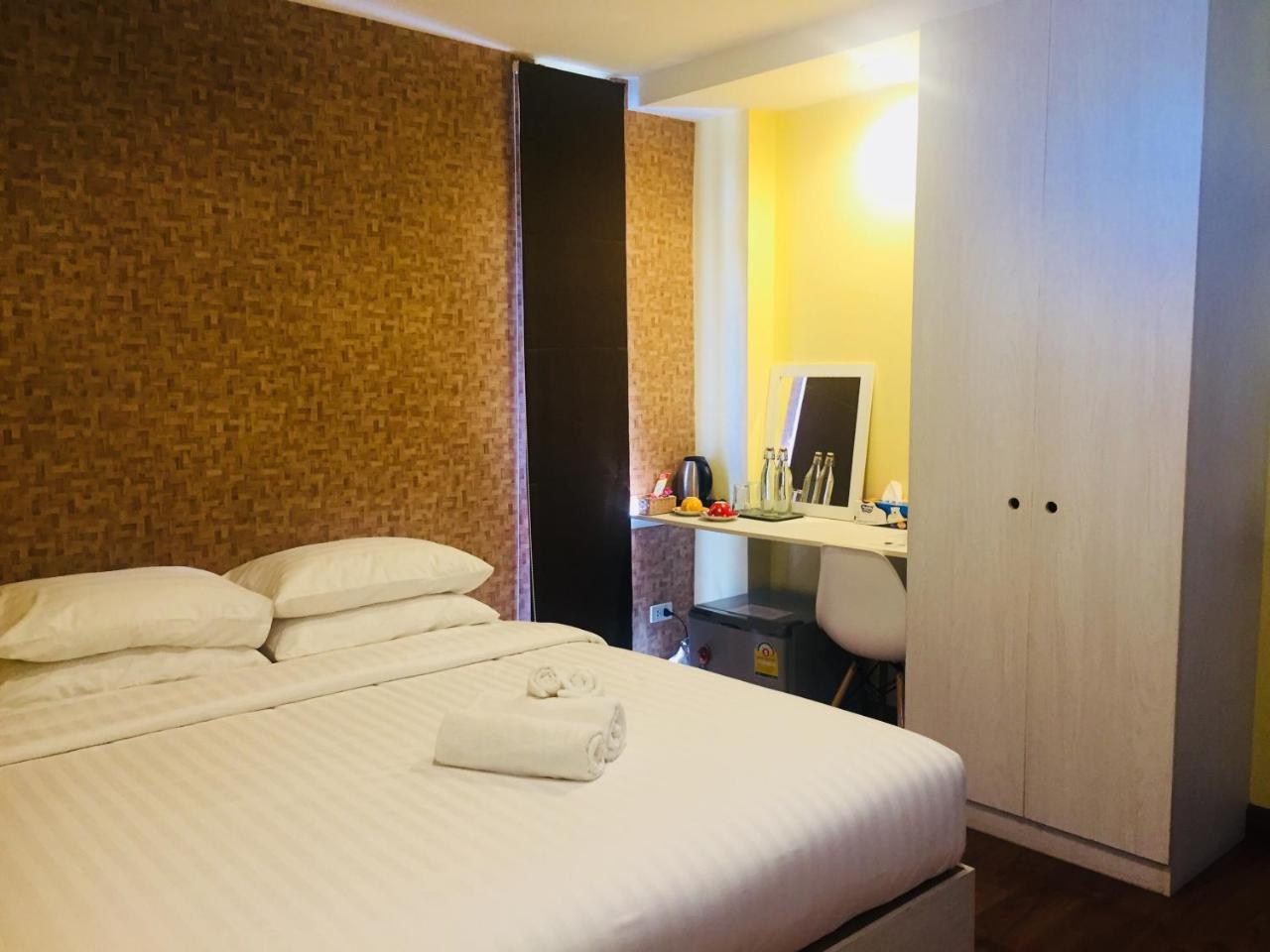 Jong Lux Pak Dee Bed and Breakfast Uttaradit Buitenkant foto