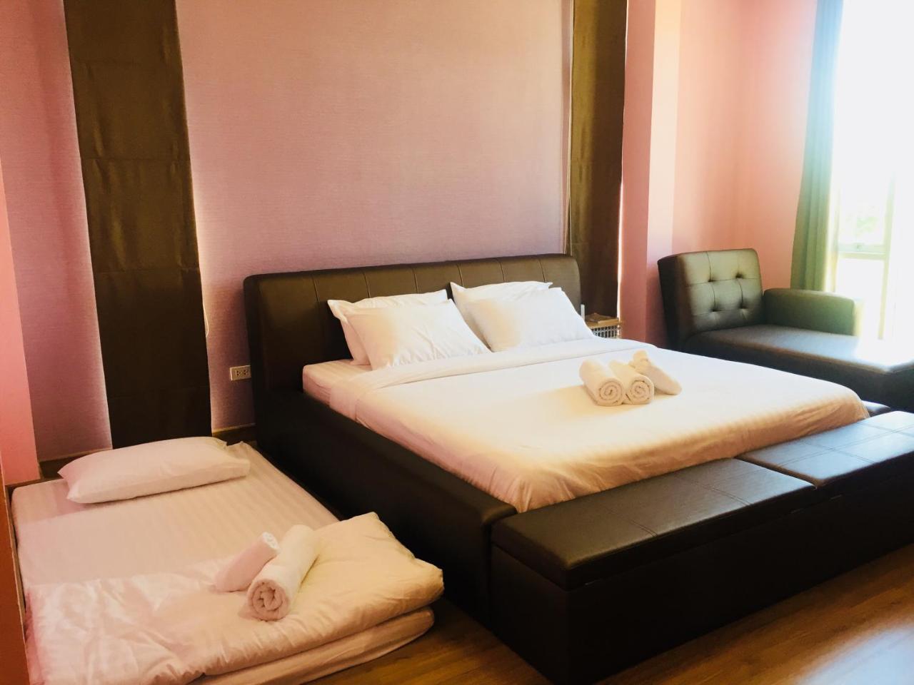 Jong Lux Pak Dee Bed and Breakfast Uttaradit Buitenkant foto
